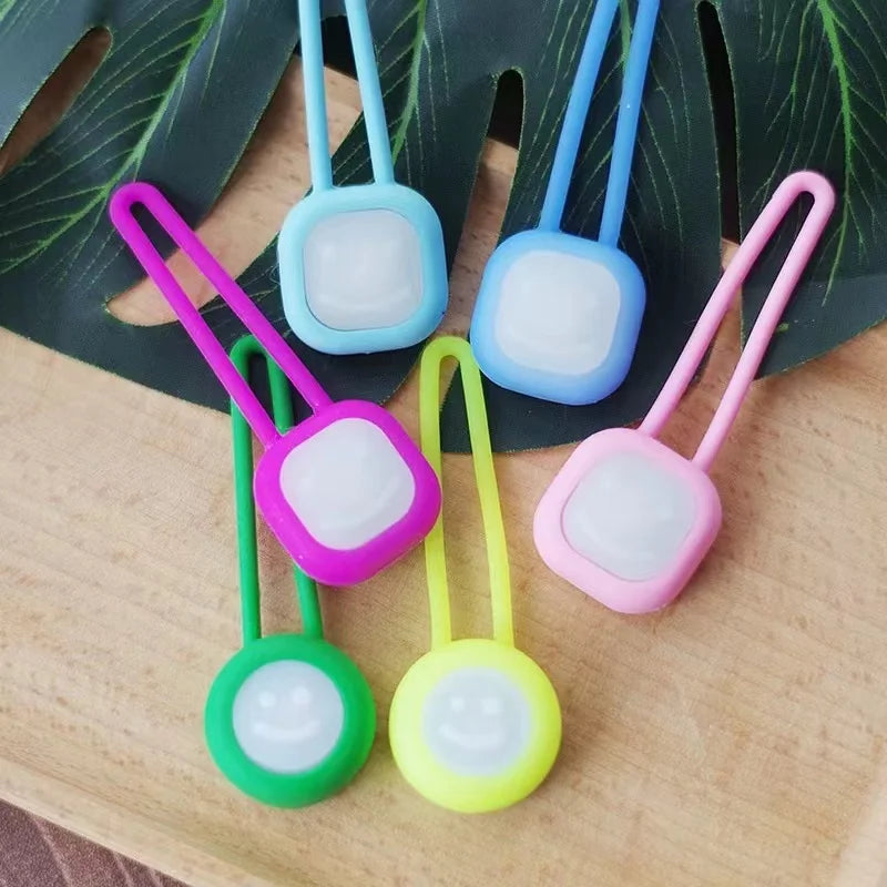 1pc Pet Luminous Pendant, Dog LED Walking Dog Night Silicone Hanging Tag, Cat Anti-lost Dog Tag